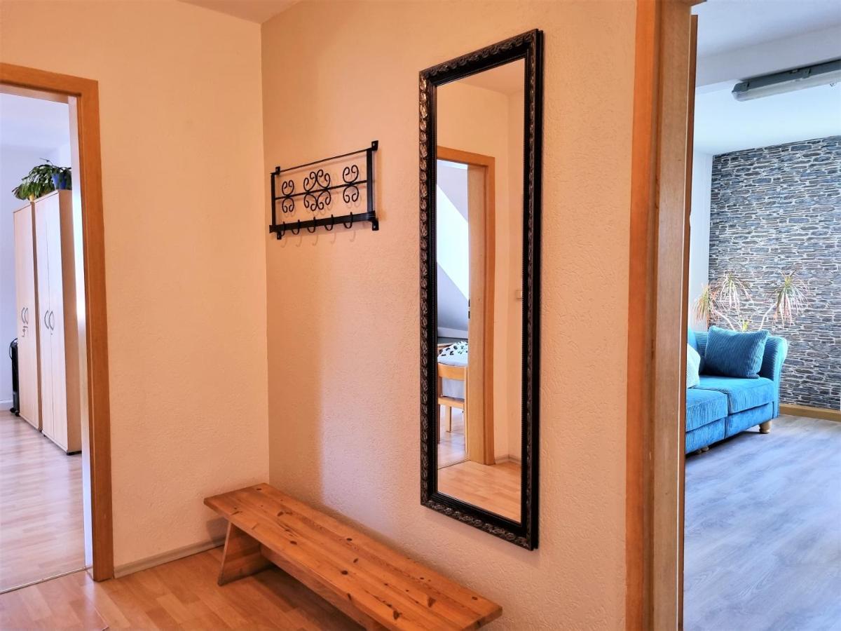 Apartment Bayreuth, Grosse Ferienwohnung Im Haus Mit Kunst, 3 Schlafzimmer, Kueche, Parkplatz Luaran gambar