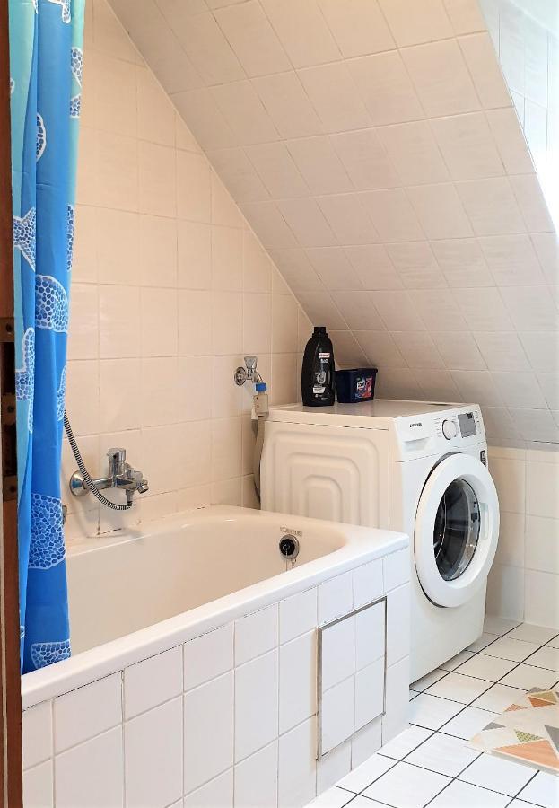Apartment Bayreuth, Grosse Ferienwohnung Im Haus Mit Kunst, 3 Schlafzimmer, Kueche, Parkplatz Luaran gambar