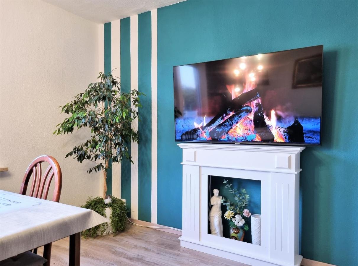 Apartment Bayreuth, Grosse Ferienwohnung Im Haus Mit Kunst, 3 Schlafzimmer, Kueche, Parkplatz Luaran gambar