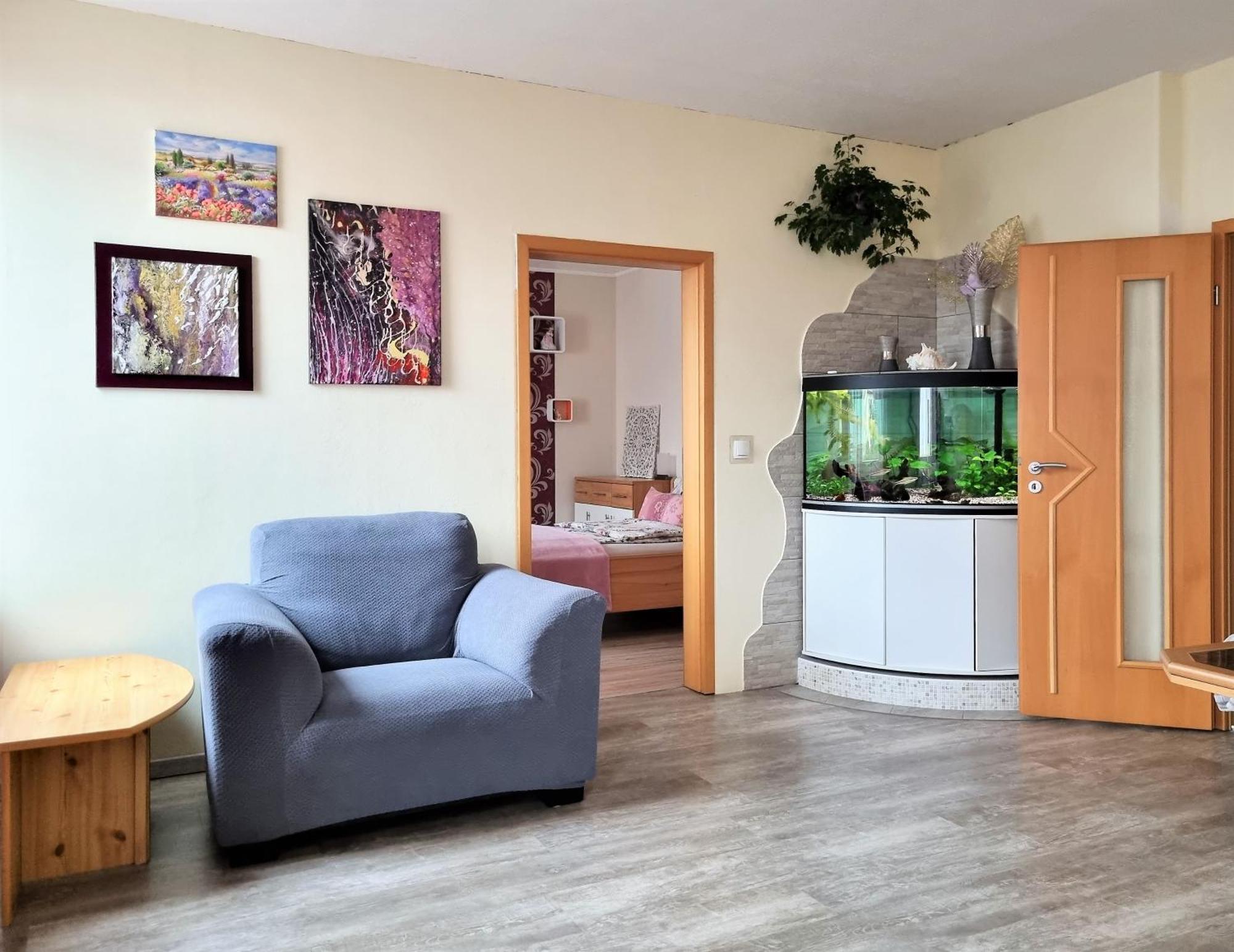 Apartment Bayreuth, Grosse Ferienwohnung Im Haus Mit Kunst, 3 Schlafzimmer, Kueche, Parkplatz Luaran gambar